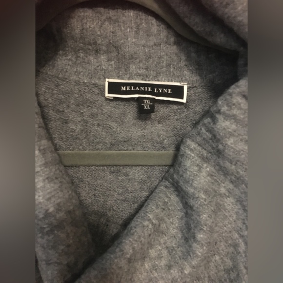 Oversized Loose Turtleneck Sweater - Picture 3 of 8